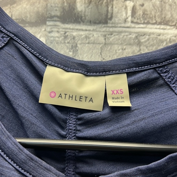 Athleta‎ top - Picture 3 of 8